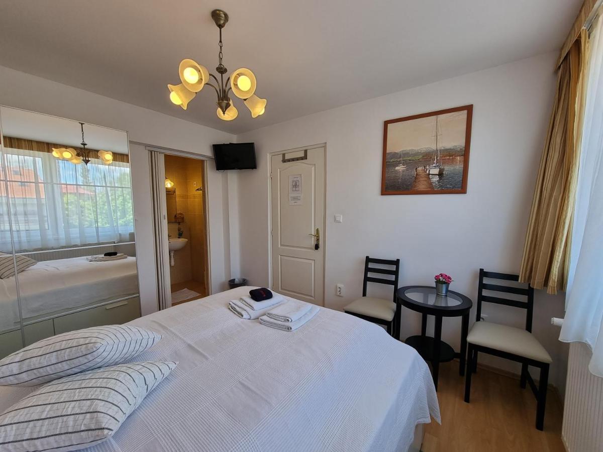 Abigel Vendeghaz Hotel Miskolc Eksteriør billede