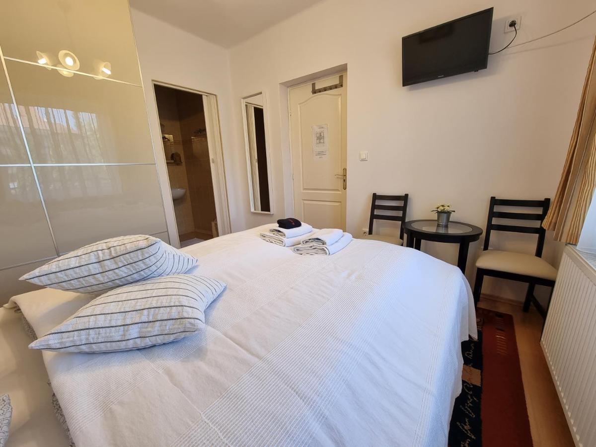 Abigel Vendeghaz Hotel Miskolc Eksteriør billede