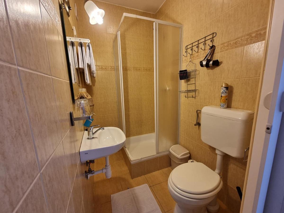 Abigel Vendeghaz Hotel Miskolc Eksteriør billede