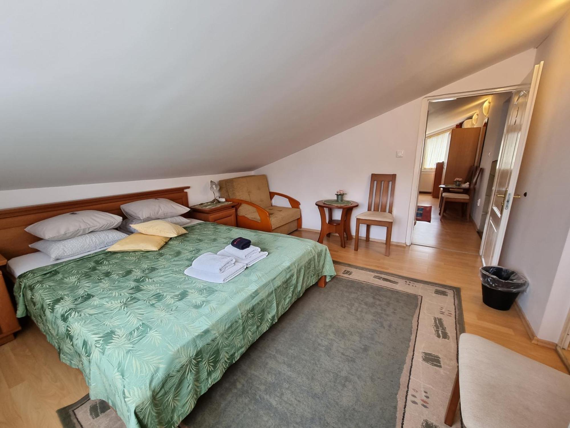 Abigel Vendeghaz Hotel Miskolc Eksteriør billede
