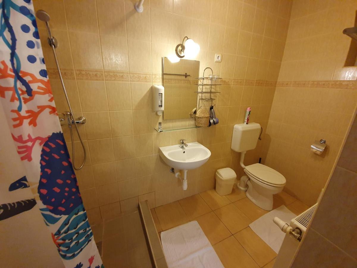 Abigel Vendeghaz Hotel Miskolc Eksteriør billede